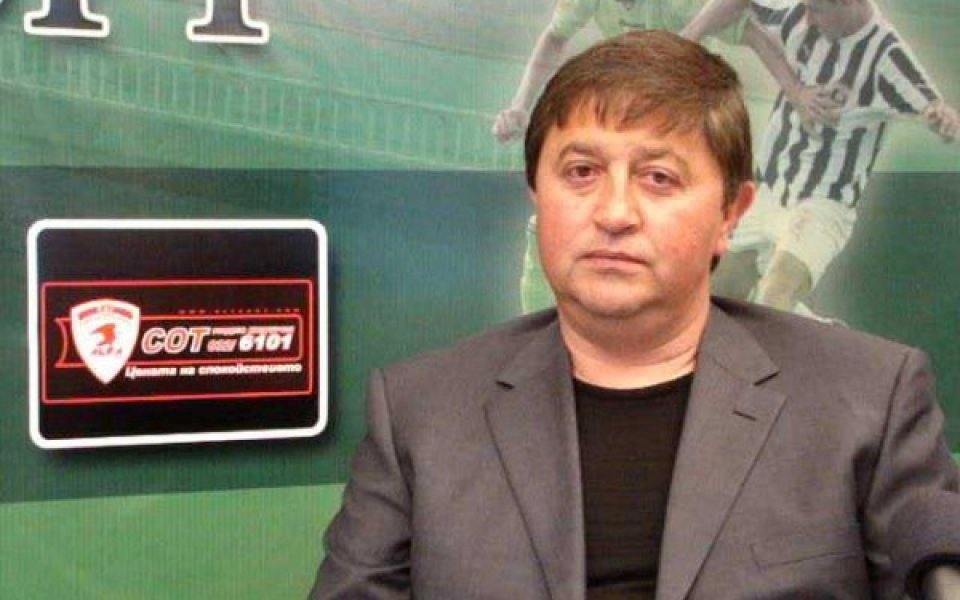 Шеф на Ботев поиска оставката на Боби Михайлов