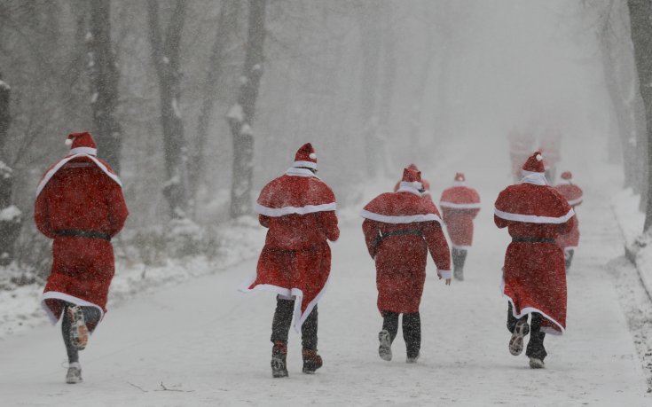 СНИМКИ: Стотици белобради старци се включиха в състезание