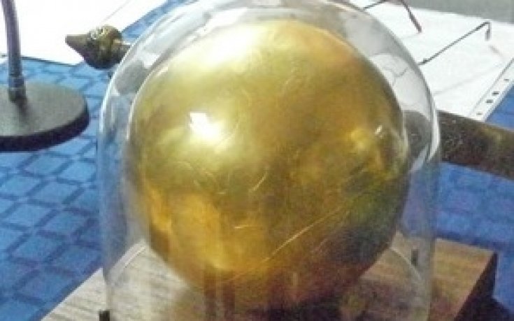 Стефан Акрабов спечели „Златен глобус” към Фондация „Кор Кароли” за 2012 година