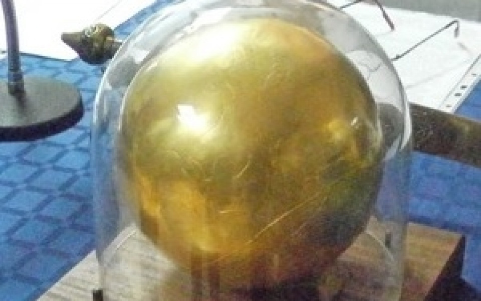 Стефан Акрабов спечели „Златен глобус” към Фондация „Кор Кароли” за 2012 година