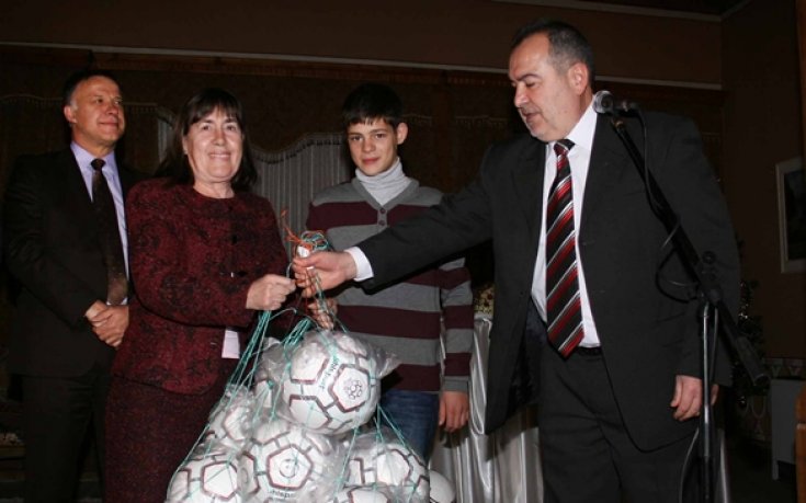 Асоциацията на българските футболисти раздаде награди за храброст