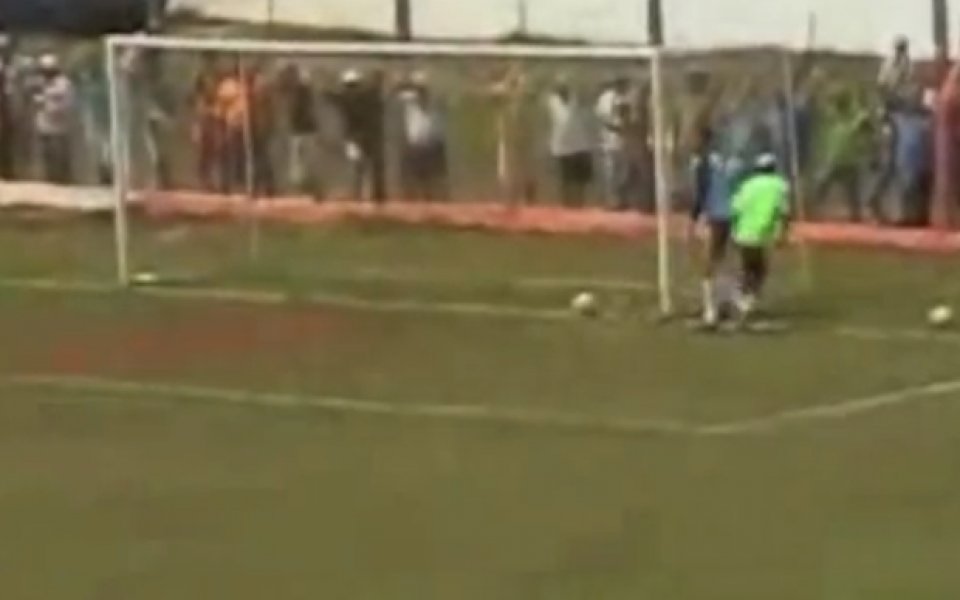 ВИДЕО: Няма начин, това не може да е редовен гол!
