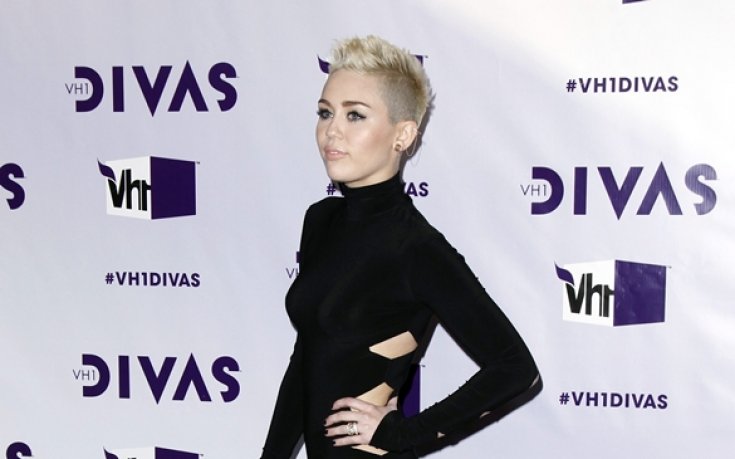 СНИМКИ: Шеметни баскетболни гаджета на сцената на Дивите на VH1