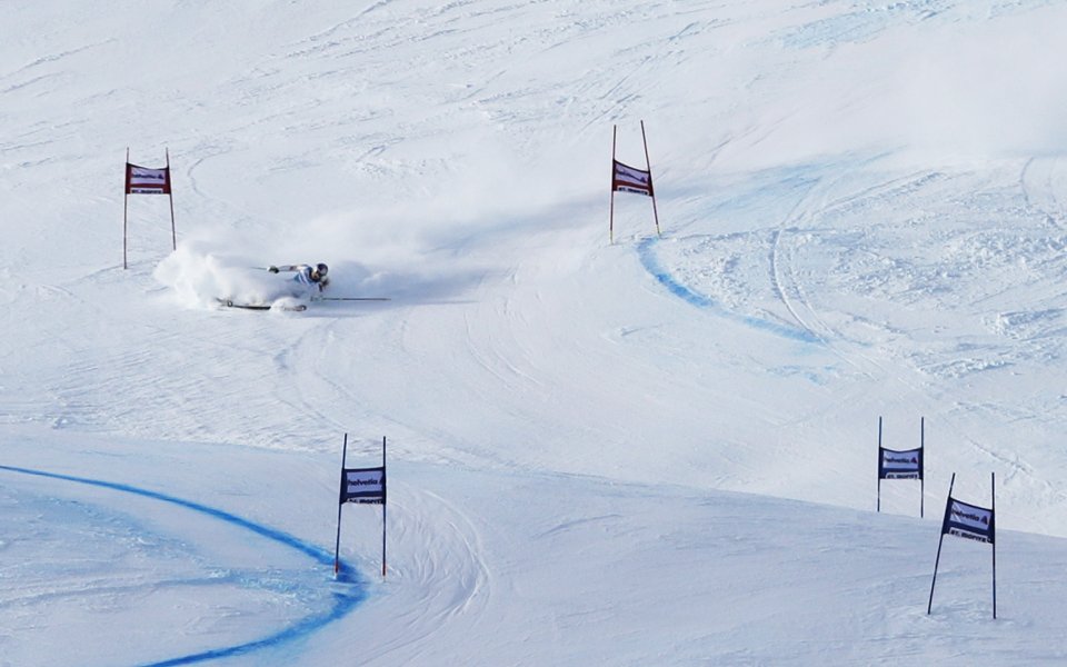 Двама национали по ски 21-и за Североамериканската купа в Панорама
