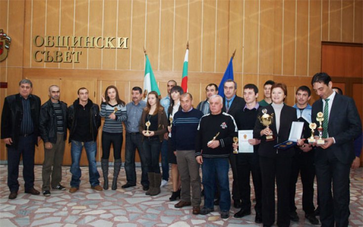 Лудогорец дари парите от Спортист на Разград за благотворителния търг на Ники Кънчев и Гонг