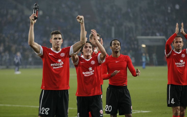 ВИДЕО: Шалке аут за Купата, третодивизионният Кикерс Офенбах изхвърли Фортуна