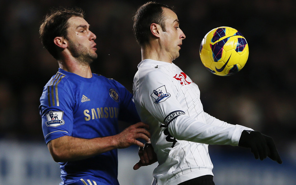 Бербатов титуляр срещу звездите на Ливърпул