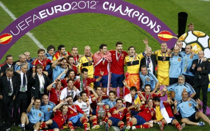 2012-та през погледа на Гонг, българският крах в Европа - месец юли...