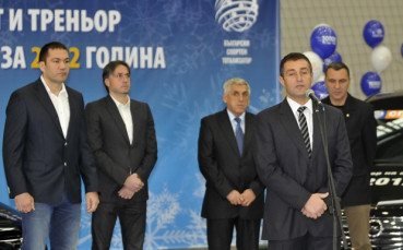 Нейков: Онези, които мислеха само за премии, нищо не направиха