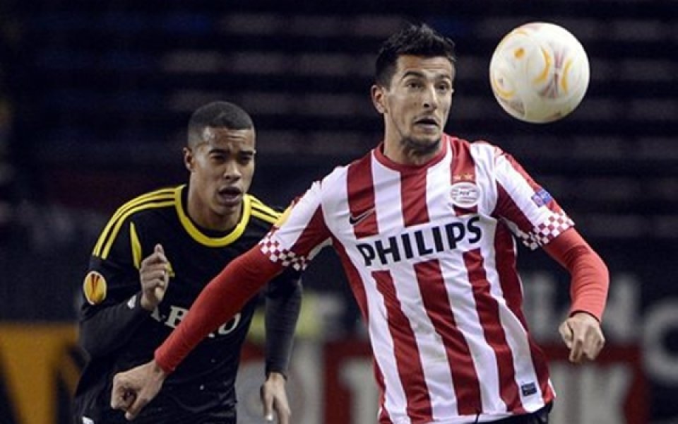 Клубове от Италия и Англия с интерес към Манолев