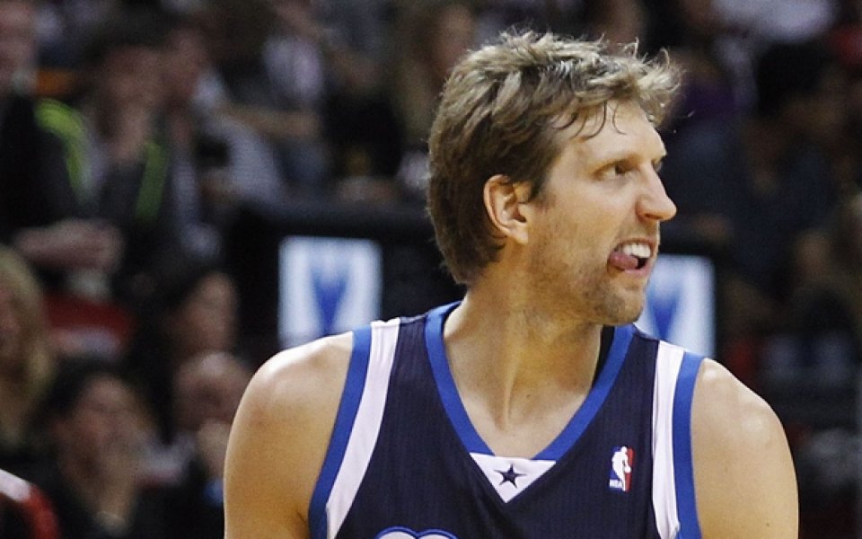 Дирк отново титуляр след контузията, но не спаси Далас от загуба у дома