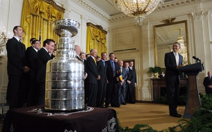 Отборите от НХЛ ще изиграят по 48 мача през редовния сезон