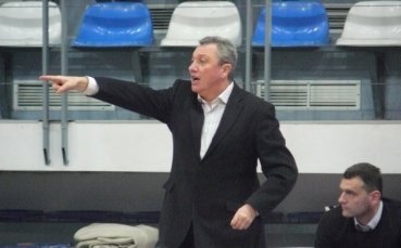 Докузовски аут от ЛукОйл Академик, Ралчев временно начело