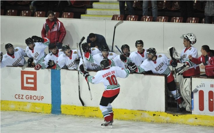 СНИМКИ: България удари Мексико пред 1200 зрители в Зимния дворец