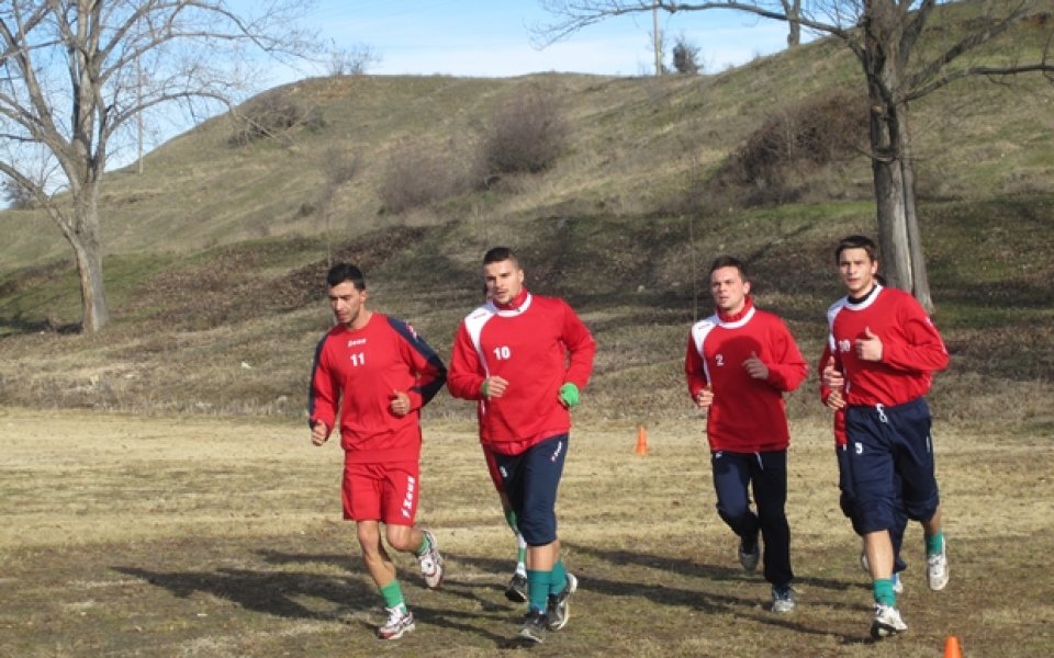 Трима пропуснаха тренировката на Ботев Вр