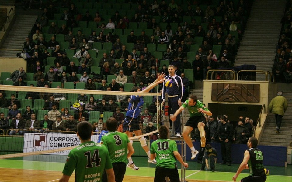 Победи за Пирин Разлог и КВК Габрово