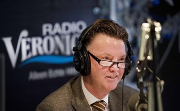 Ван Гаал не извика Снайдер, Робен и Ван дер Ваарт за контролата с Италия