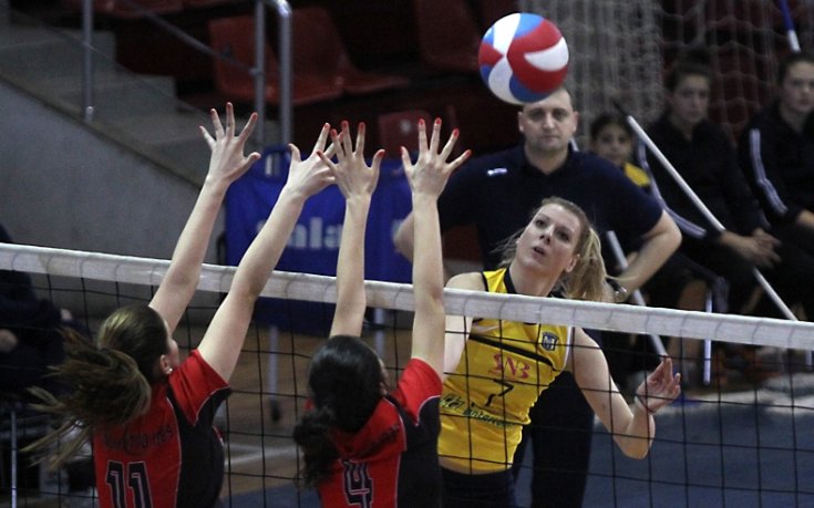 ЦСКА и Левски продължават без загубен гейм