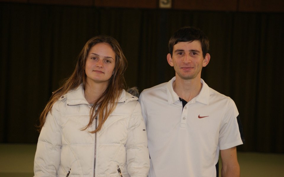 Лазов и Ботушарова започнаха 2013 година с победи