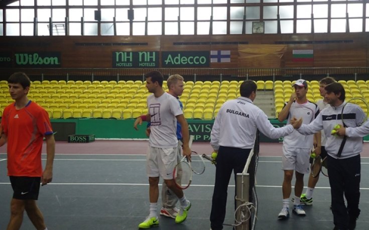 СНИМКИ: Григор тренира с баща си, но и с новия си треньор в София