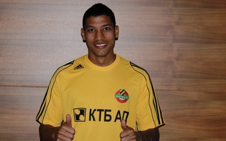 Марлон Перейра подписа с Ботев