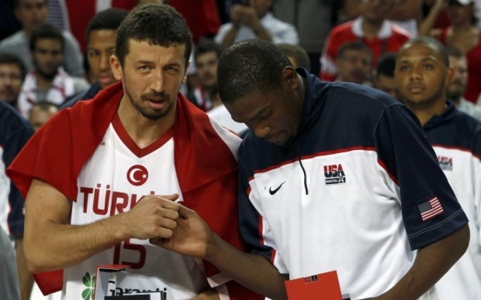Звезда №1 на турския баскетбол гръмна със стероиди