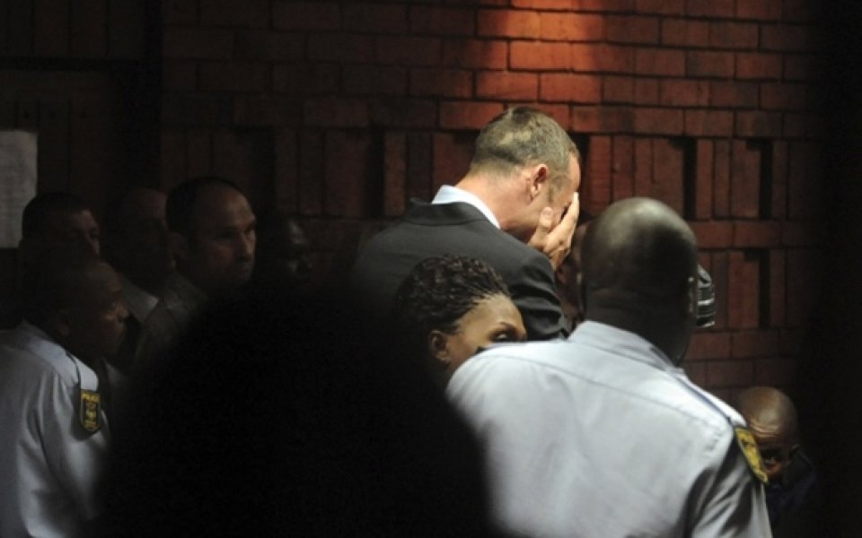 ВИДЕО: Писториус не се призна за виновен, семейството му излезе с комюнике