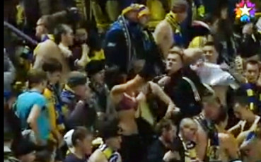 ВИДЕО: Жега в Беларус – фенка на БАТЕ остана по сутиен