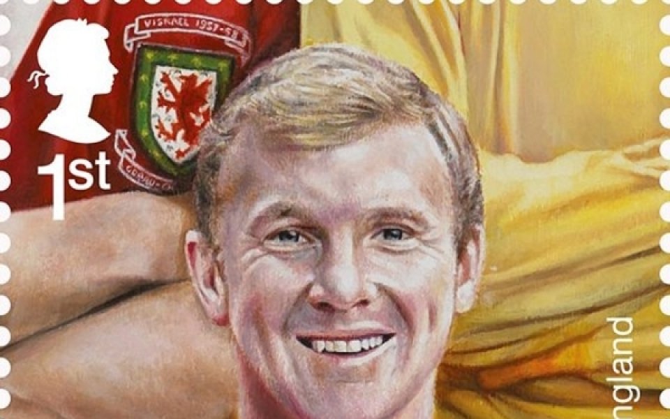 Почитат Боби Мур на финала за Купата на Лигата в неделя