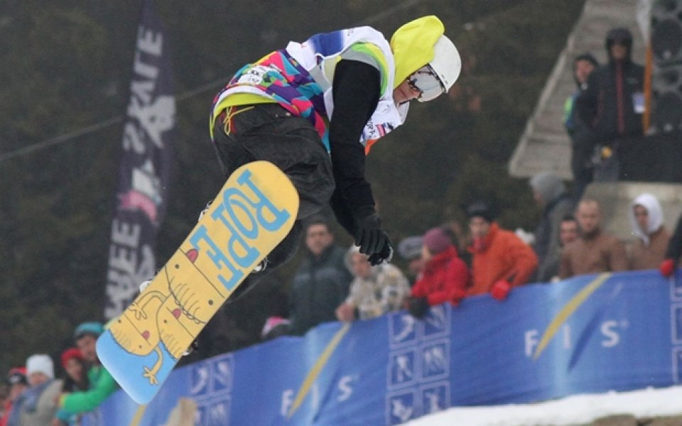 Димитър Чокоев спечели първия старт от Европейската купа по сноуборд в Осогово