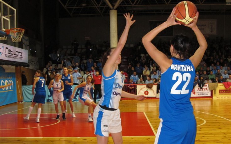 Дунав разби Монтана за голям финал у дома