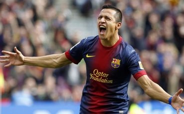 Алексис Санчес готов за Ел Класико, Адриано под въпрос