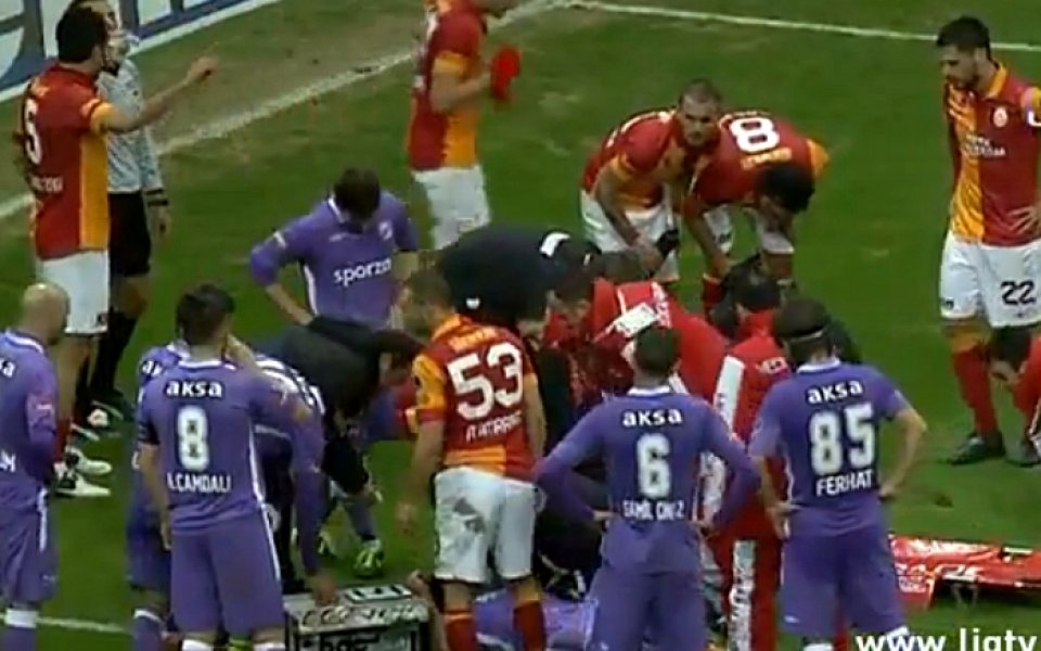 ВИДЕО: Дрогба в болница след мача, посети контузен съперник