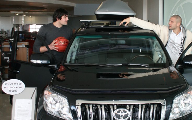 Левски с ново попълнение, Върбанов пред операция