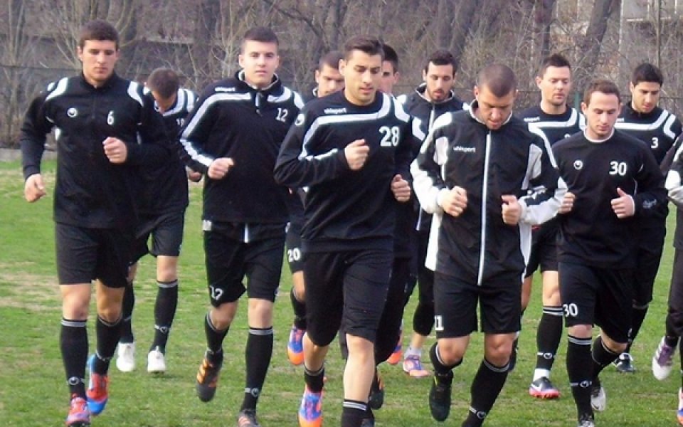 Нов юноша започна тренировки с първия състав на Локо Пд