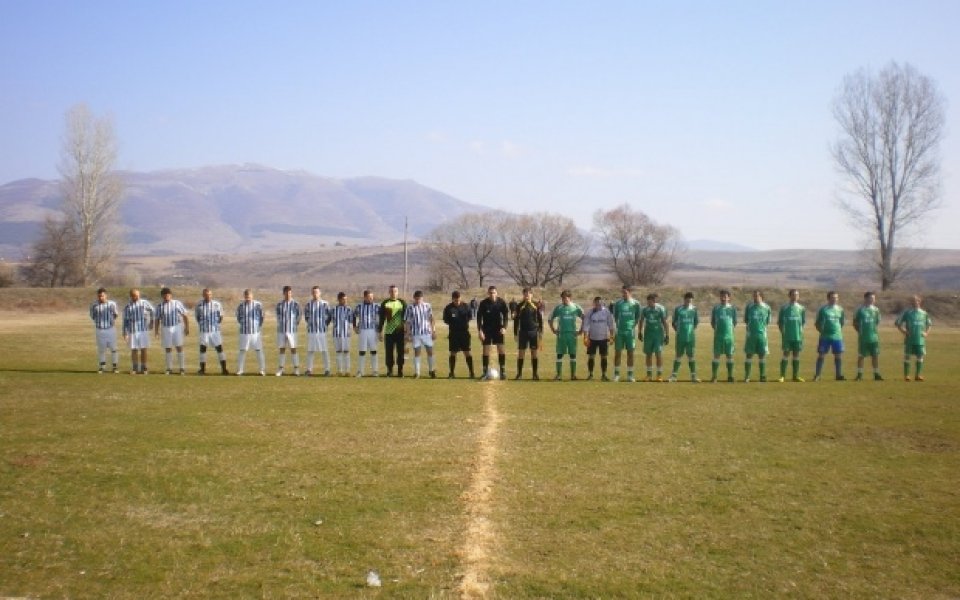 Съдиите са показвали по-малко картони по селските мачове