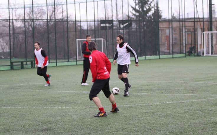 ВИДЕО и СНИМКИ: Бербатов с четири гола при разгром над Любо Пенев с 12:4 в София