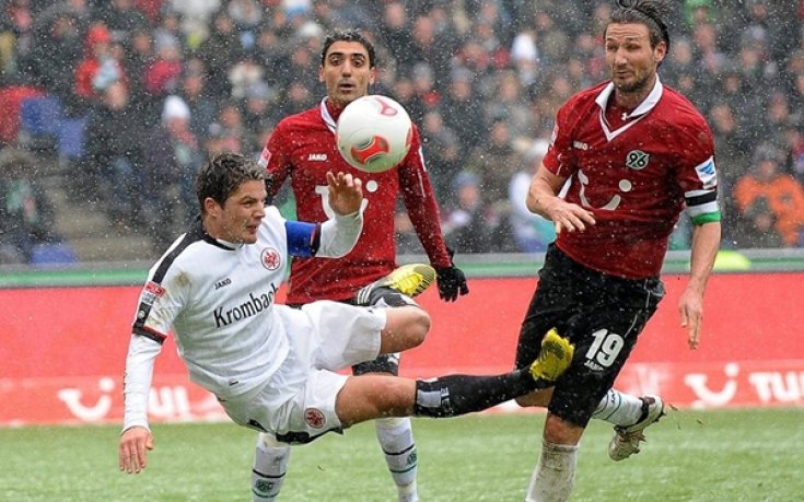 Айнтрахт без гол вече 504 минути, направи нулев хикс с Хановер