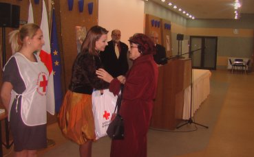 Илиана Раева направи трогателен подарък на 50 семейства за своя рожден ден