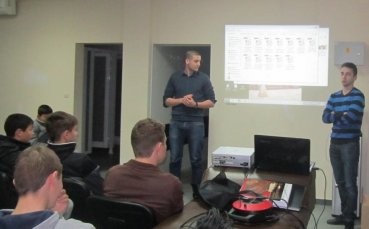 Студенти изнесоха исторически урок на децата от Локо Пд