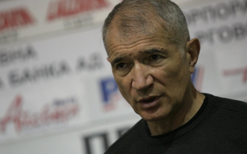 Боксьорите свалят каските и на ринга до 40 години