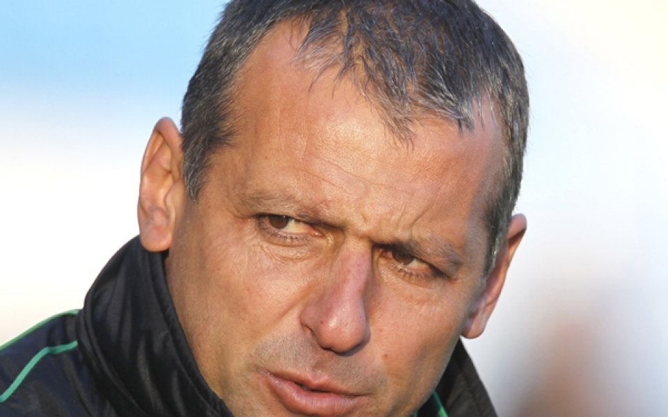 Треньорът на Нефтохимик и младежките национали на тима дават пресконференция