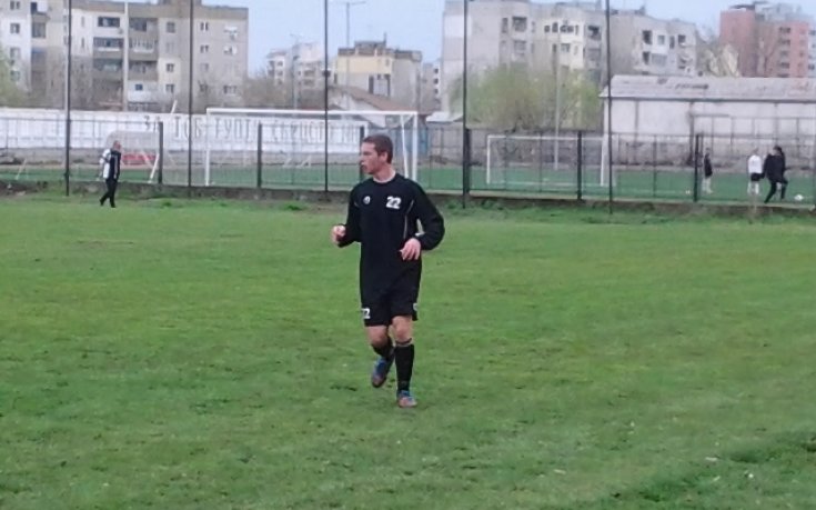 Още един юноша тренира с първия отбор на Локо Пд