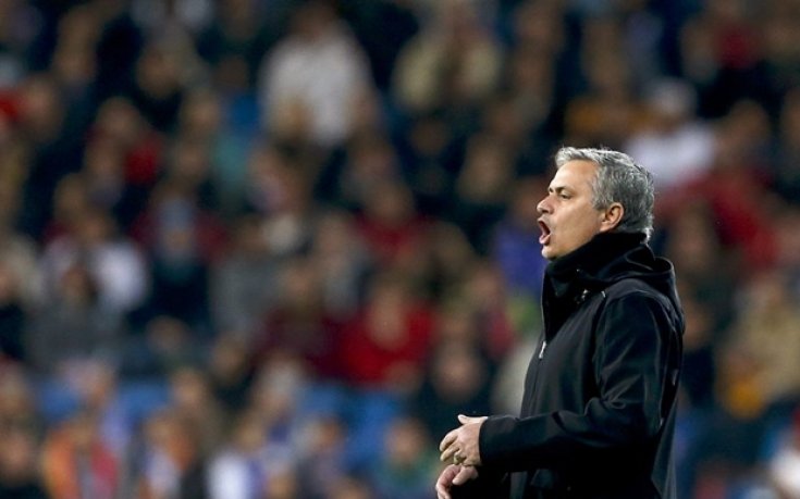 Моуриньо отрече за машинации с картоните срещу Галатасарай