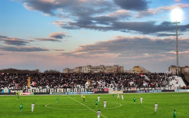 СНИМКИ: Ботев Враца хвърли бомбата срещу Локо Пд в исторически мач