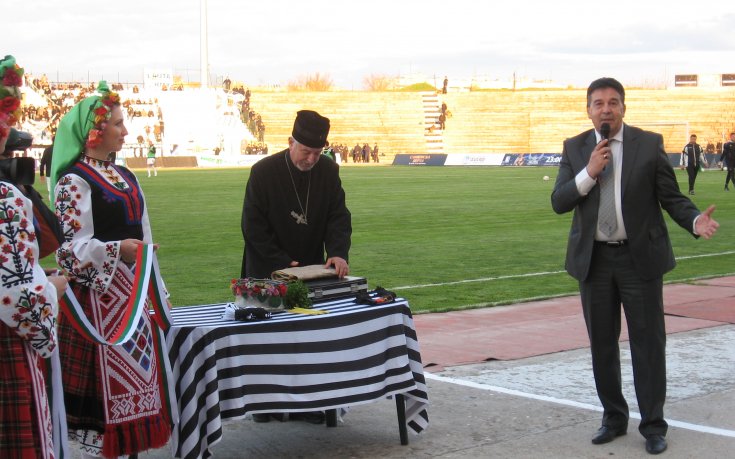 СНИМКИ: Ботев Враца хвърли бомбата срещу Локо Пд в исторически мач