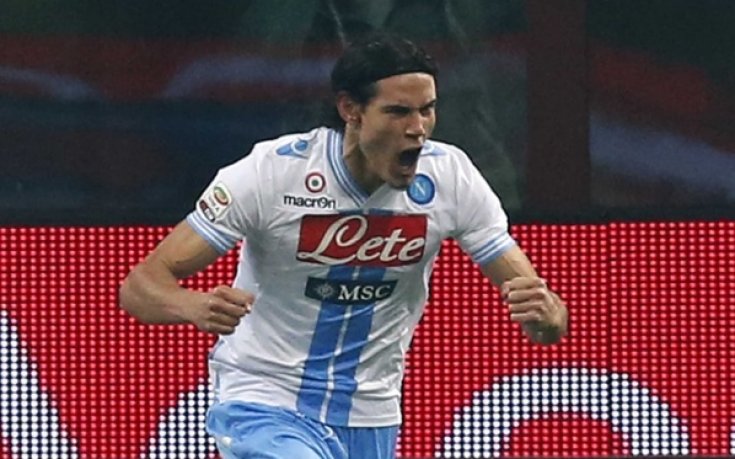 Кавани обмисля бъдещето си в Наполи