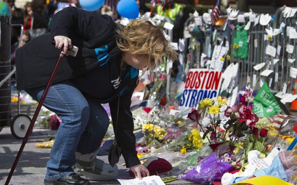 Голяма компания изтегли спортните си фланелки 