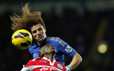 Барселона готви оферта за Давид Луис