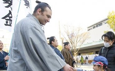 Котоошу стартира срещу грузинец в двореца 